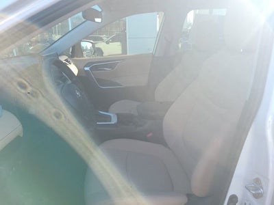 2020 Toyota RAV4 XLE FWD