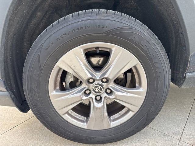 2024 Toyota RAV4 XLE FWD