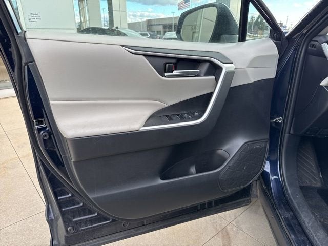 2024 Toyota RAV4 XLE FWD