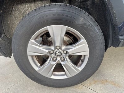 2024 Toyota RAV4 XLE FWD