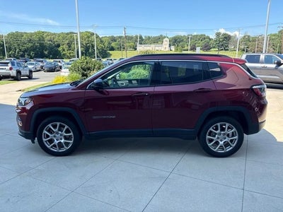2022 Jeep Compass Latitude Lux