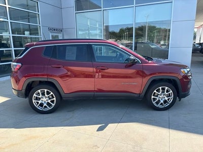 2022 Jeep Compass Latitude Lux