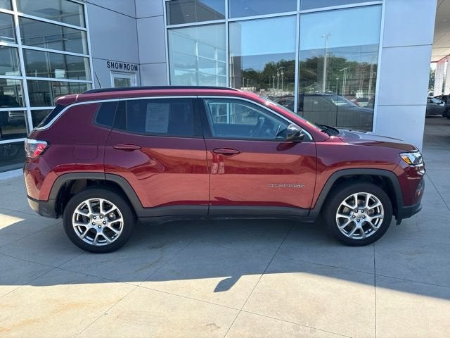 2022 Jeep Compass Latitude Lux