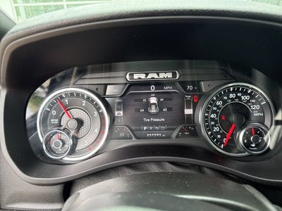 2022 RAM 2500 Big Horn 4x4 Crew Cab 6'4 Box