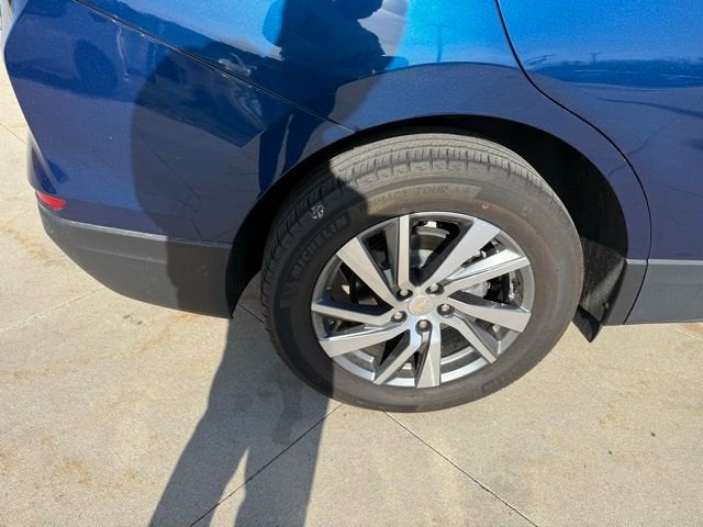 2022 Chevrolet Equinox AWD 4dr Premier