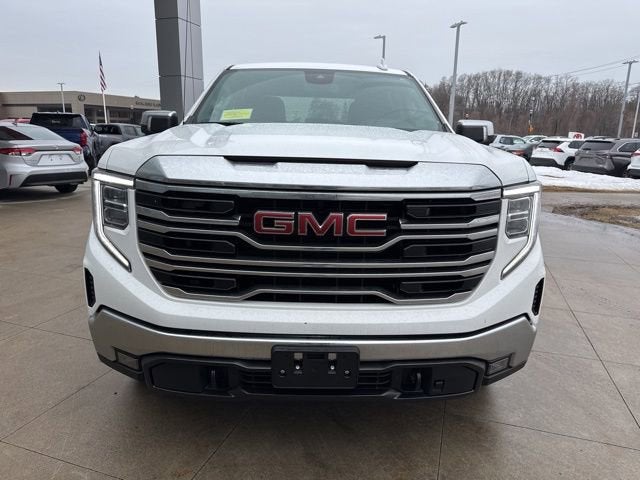 2023 GMC Sierra 1500 4WD Crew Cab 147 SLT