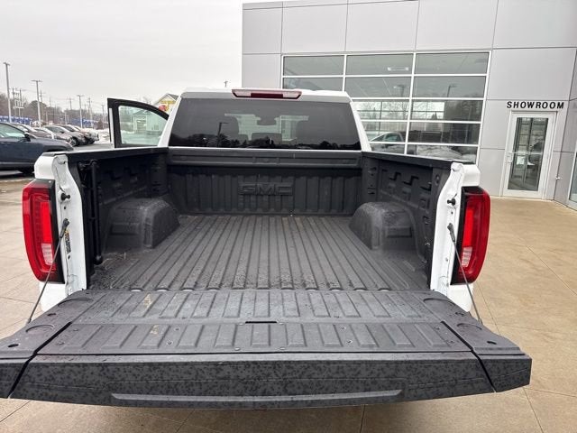 2023 GMC Sierra 1500 4WD Crew Cab 147 SLT