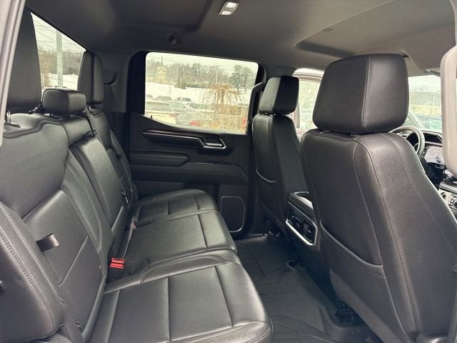 2023 GMC Sierra 1500 4WD Crew Cab 147 SLT