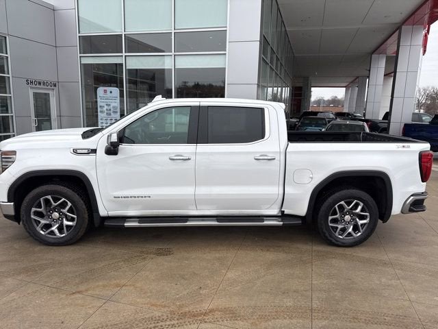 2023 GMC Sierra 1500 4WD Crew Cab 147 SLT