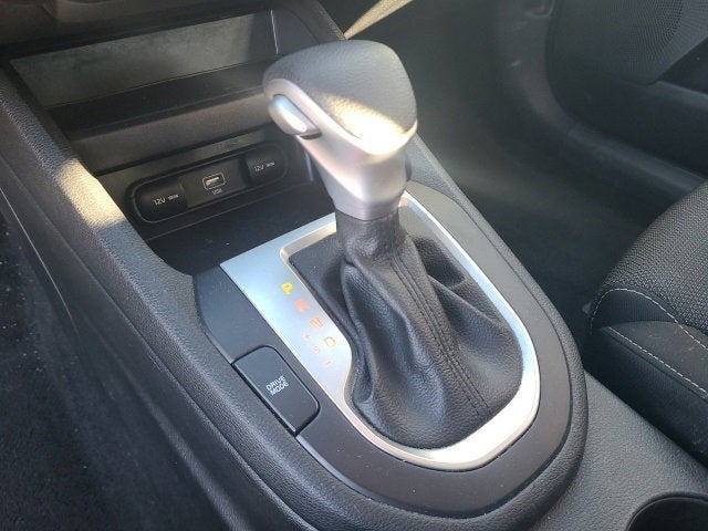 2023 Kia Forte LXS IVT