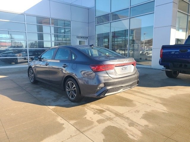 2023 Kia Forte LXS IVT