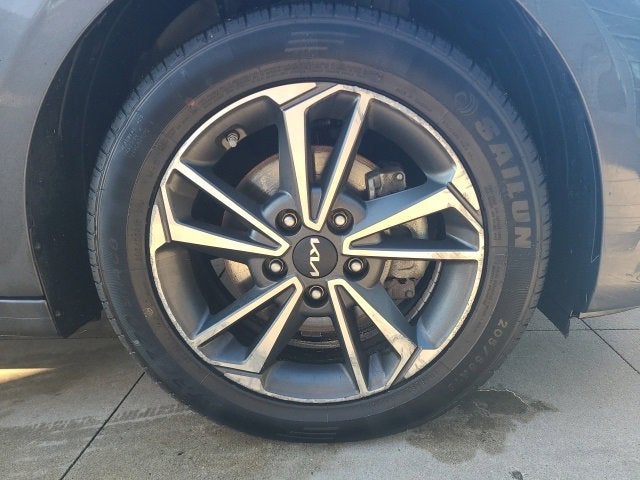 2023 Kia Forte LXS IVT