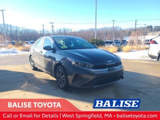 2023 Kia Forte LXS IVT