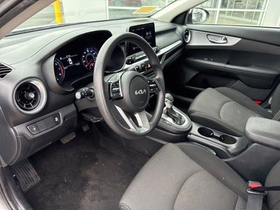 2023 Kia Forte LXS IVT