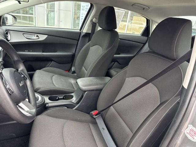 2023 Kia Forte LXS IVT