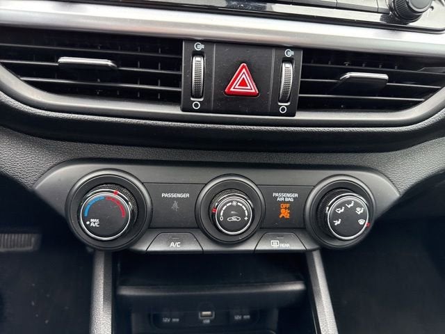 2023 Kia Forte LXS IVT