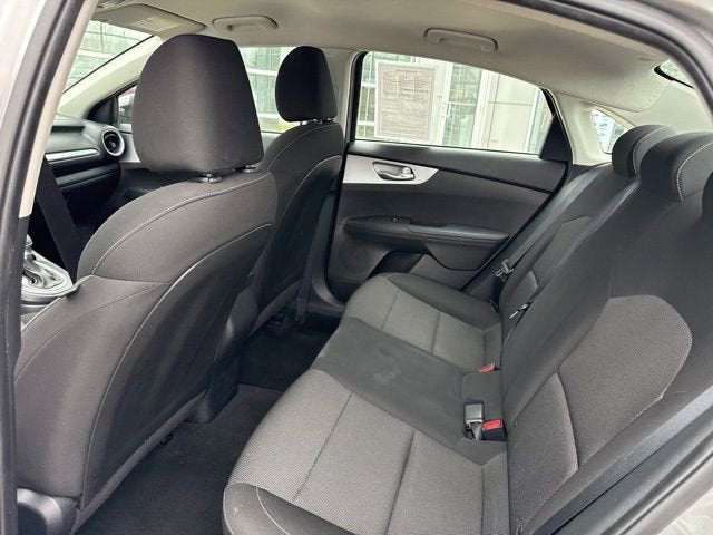 2023 Kia Forte LXS IVT