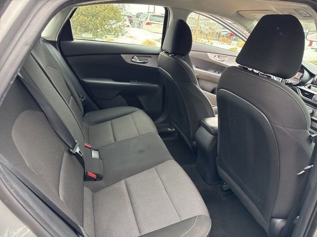 2023 Kia Forte LXS IVT