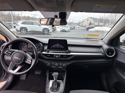 2023 Kia Forte LXS IVT