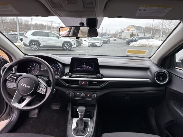 2023 Kia Forte LXS IVT