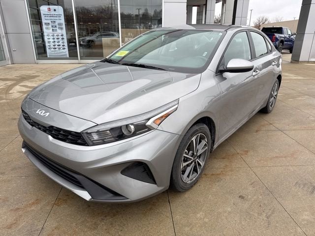 2023 Kia Forte LXS IVT