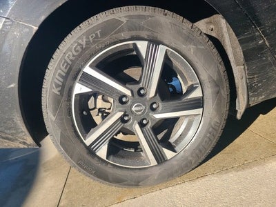 2025 Nissan Sentra SV CVT