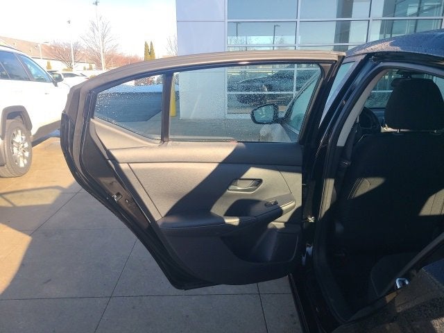 2025 Nissan Sentra SV CVT