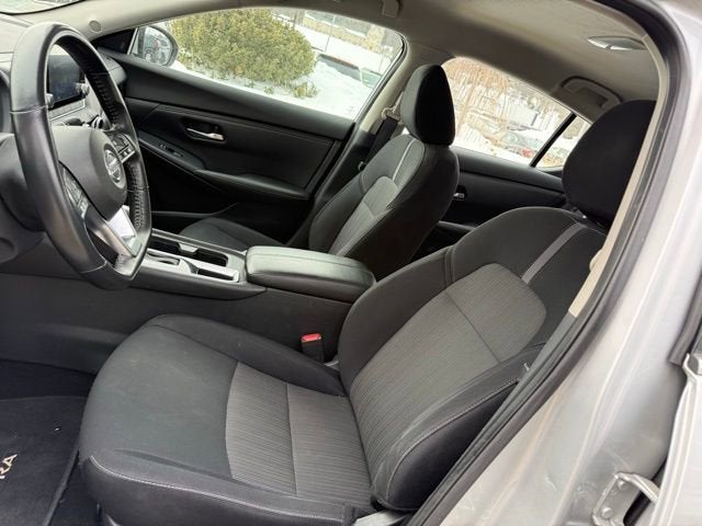 2023 Nissan Sentra SV CVT