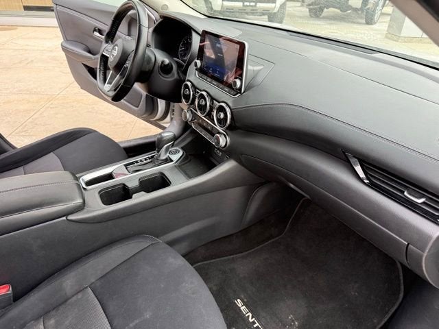 2023 Nissan Sentra SV CVT