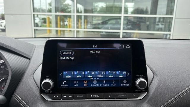 2025 Nissan Sentra SV CVT