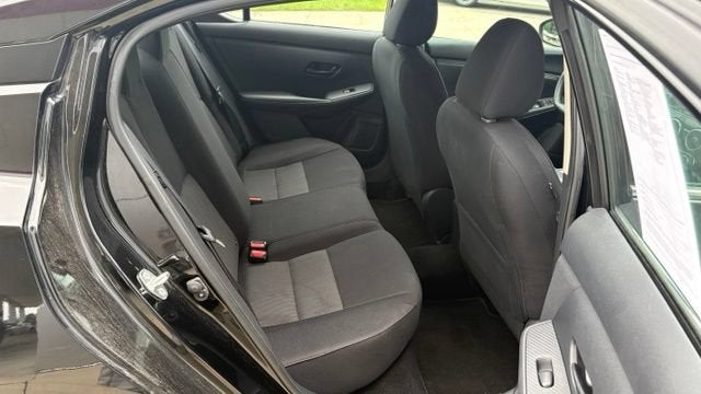 2025 Nissan Sentra SV CVT