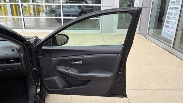 2025 Nissan Sentra SV CVT