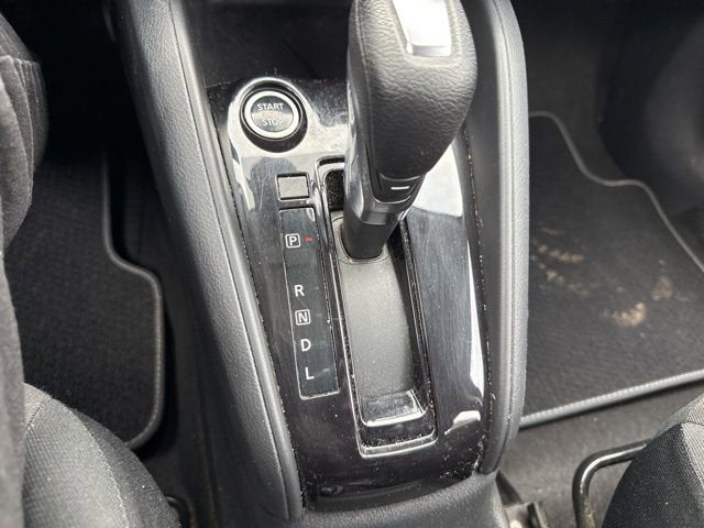 2022 Nissan Kicks S FWD