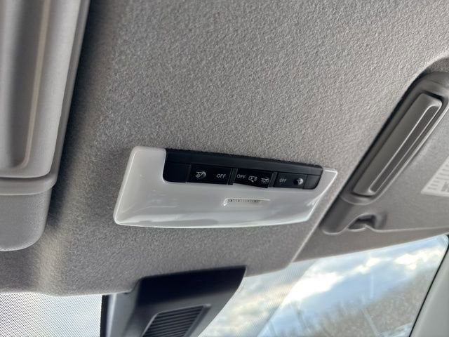 2022 Nissan Kicks S FWD