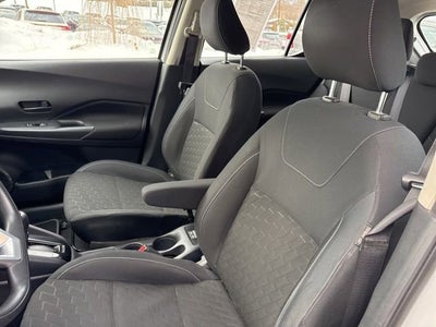 2022 Nissan Kicks S FWD