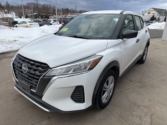 2022 Nissan Kicks S FWD