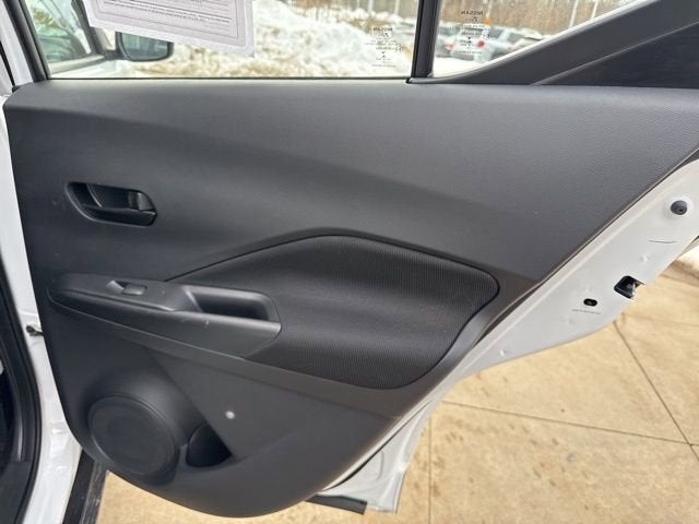 2022 Nissan Kicks S FWD