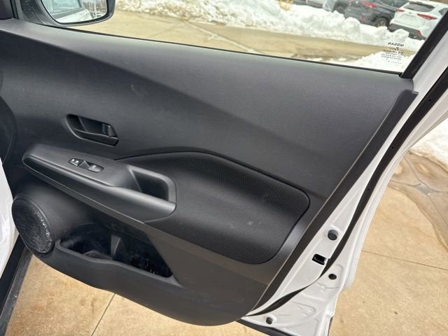 2022 Nissan Kicks S FWD