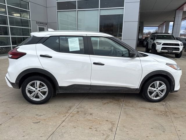 2022 Nissan Kicks S FWD