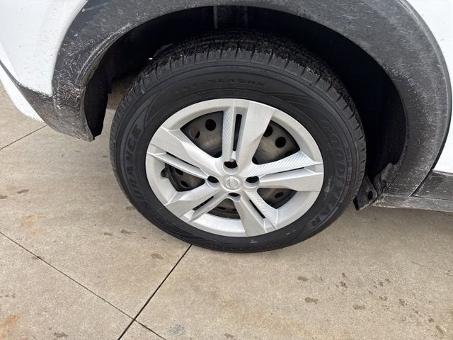 2022 Nissan Kicks S FWD