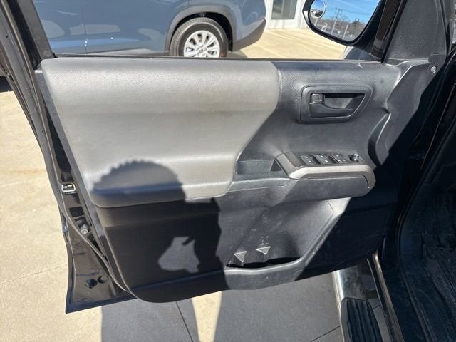 2019 Toyota Tacoma SR5 Double Cab 5' Bed V6 AT