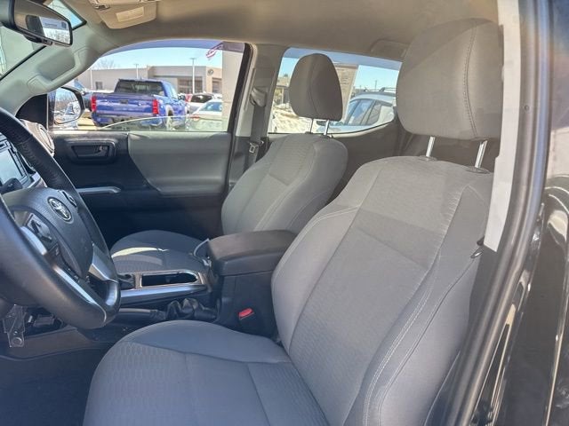 2019 Toyota Tacoma SR5 Double Cab 5' Bed V6 AT