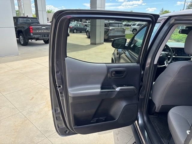 2023 Toyota Tacoma SR5 Double Cab 5' Bed V6 AT