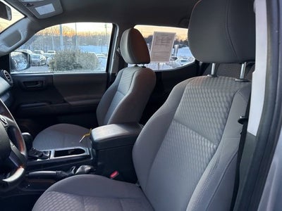 2023 Toyota Tacoma SR Double Cab 5' Bed V6 AT