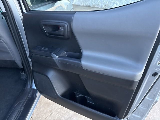 2023 Toyota Tacoma SR Double Cab 5' Bed V6 AT