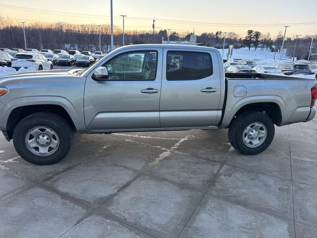 2023 Toyota Tacoma SR Double Cab 5' Bed V6 AT