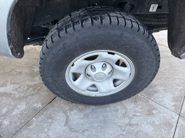 2023 Toyota Tacoma SR Double Cab 5' Bed V6 AT