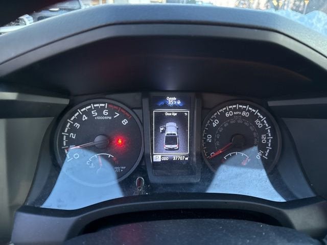 2023 Toyota Tacoma SR Double Cab 5' Bed V6 AT