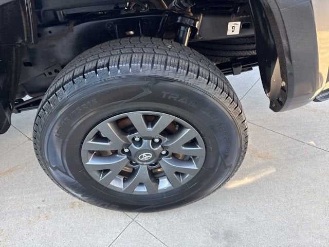 2023 Toyota Tacoma SR5 Double Cab 5' Bed V6 AT