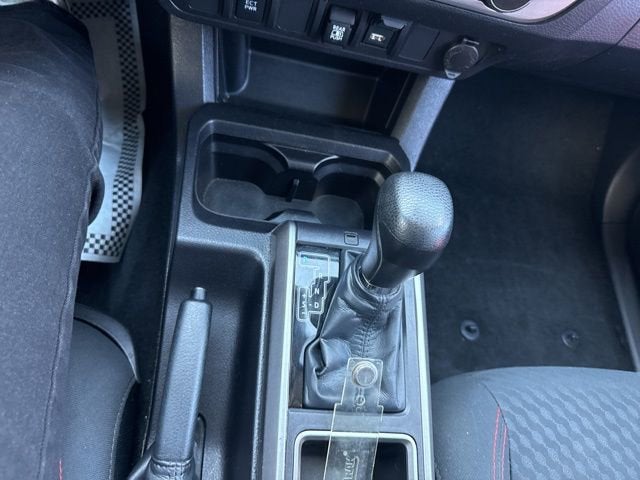 2023 Toyota Tacoma SR5 Double Cab 5' Bed V6 AT